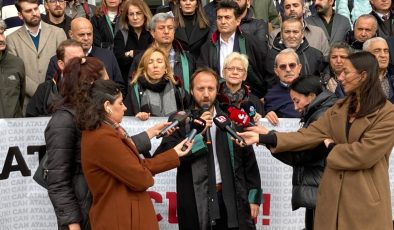 Can Atalay için adliye önünde basın açıklaması