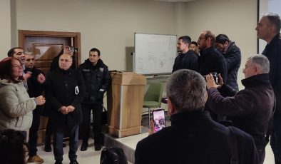 Köylüler protesto etti, şirket ÇED toplantısını erteledi