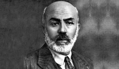 Mehmet Akif Ersoy vefatının 87. yılında anılıyor