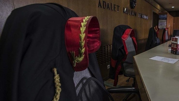 İhraç hakimler ‘devleti aşağılamaktan’ yargılandı
