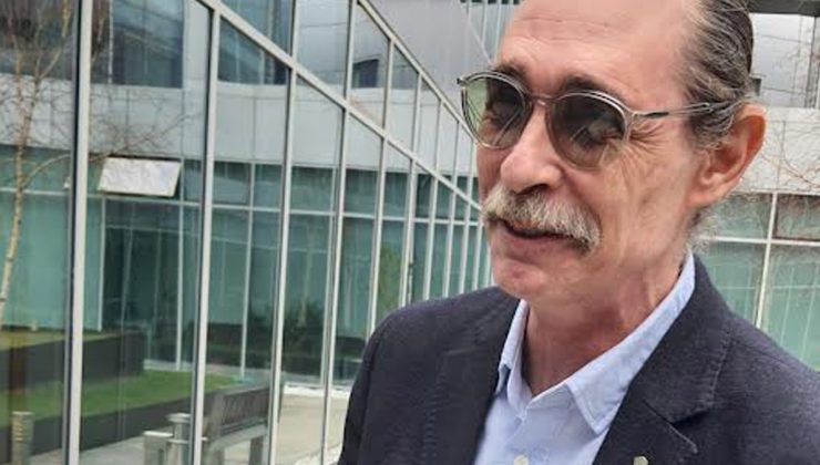 Siyasetçiyi sahneye getiremedim ben siyaset sahnesine çıkıyorum