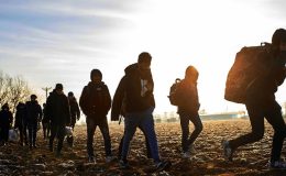 Afrikalılar: Kendileri kaçak, çocukları merdiven altı kreşlerde