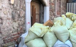 Ayakapı Hamamı’nın durumu içler acısı: Tarihe çuvallı ‘önlem’