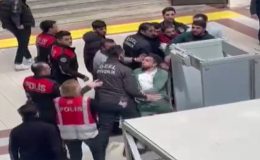 Polisi şehit eden kişinin yakınları adliyede 1 polisi yaraladı