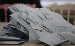 AKP’nin kaybettiği belediyelerden ‘yolsuzluk’ akıyor