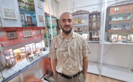 Evine minyatür mahalle kurdu